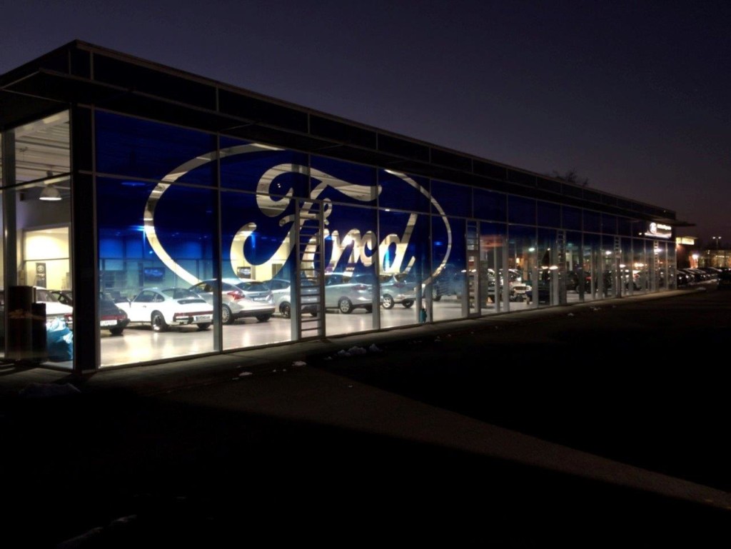 ford-store2